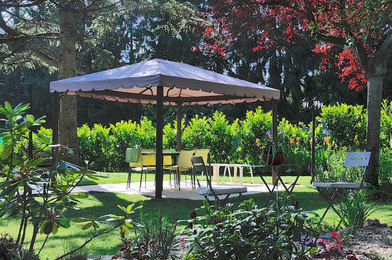 Au Jardin De Lisa Bed & Breakfast Cherreau Exterior photo